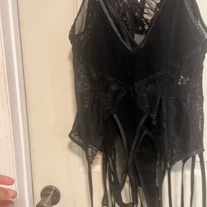 Womens lingerie. This is for all 5 pieces they are in good shape